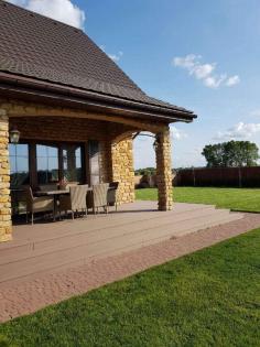 Das Material für die Wände des Hauses im italienischen Stil