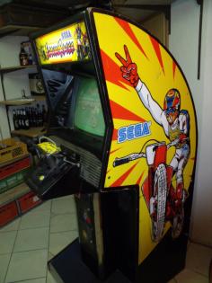 Spielautomat Fahrsimolator Sega Enduro Racer