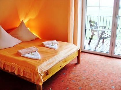 Polen / Masuren/Nikolaiken/komfortable PENSION ca. 150 M vom Seeufer entfernt