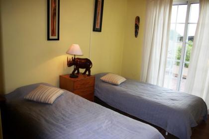 Familienfreundliche Ferienwohnung mit Salzwasserpool an der Algarve, nur 1800m b