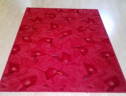 Teppich rot mit Muster, maschinengewebt