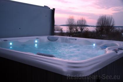 Ferienhaus Residenz am See mit Seeblick, Sauna, Whirlpool, Sky TV direkt am See