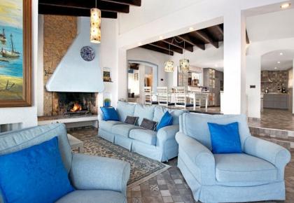 Luxusvilla mit privatem Pool und direktem Meerzugang an der Costa Brava