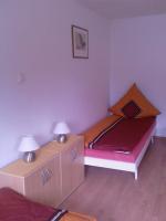 Hanau. für Firmen Monteurunterkunft ab 10 EUR Tel. 0151 15662588