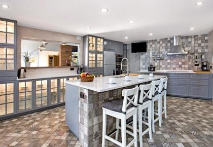 Luxusvilla mit privatem Pool und direktem Meerzugang an der Costa Brava