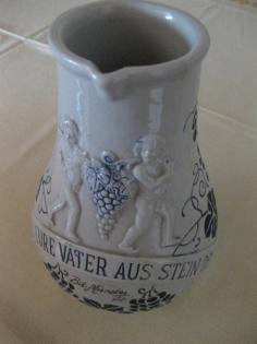Krug aus Steingut