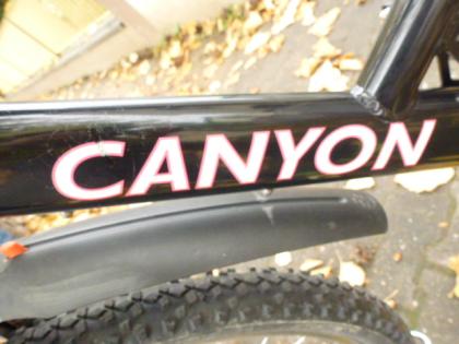 (40) 24 Gang CANYON 26 Zoll Rh 47 Gabel u Sattel gefedert