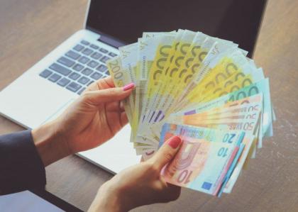 Eine großartige Gelegenheit, Ihnen einen gebührenfreien Kredit zur Unterstützung