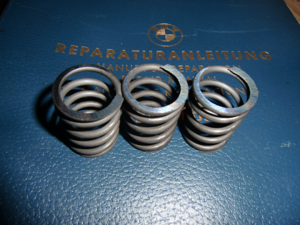 Ein Satz Kupplungsfedern für BMW R24, R25, R25/2, R66, R75