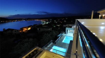 Kroatien; Primosten; Luxus-Villen mit Pool 