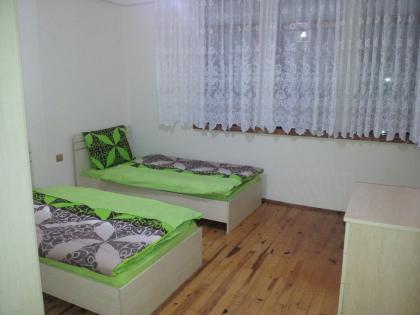 Schöne große FW (2-6 P) zentral und an der Küste von Antalya gelegen, mit Quads 
