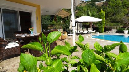 Villa in ruhiger Lage mit eigenem Pool.