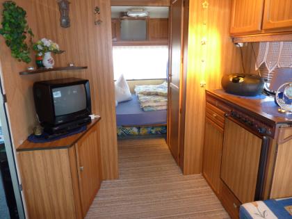 Vermiete Wohnwagen mit Vorzelt ander der Ostsee...........