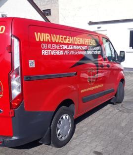 Die Pferdewaage kommt zu Dir in den Stall. Jetzt schon einen Termin für das Früh