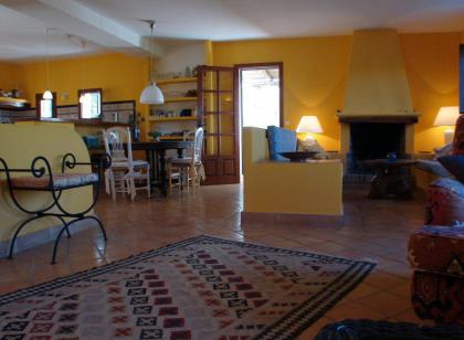 Ibiza Villa nahe Jesus mit Gästehaus, Pool und 4.927 m2 Land