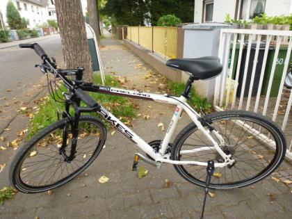 (218) 24 Gang LAKES 28 Zoll Rh 53 Gabel gefedert sehr leicht