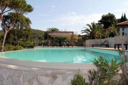 TOSKANA - INSEL ELBA - Luxusvilla mit Pool 