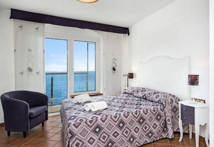 Luxusvilla mit privatem Pool und direktem Meerzugang an der Costa Brava