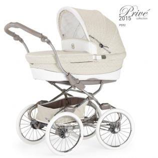 Zuckersüßer Kinderwagen mit Blütenmuster aus zarter Spitze von Bebecar NEU