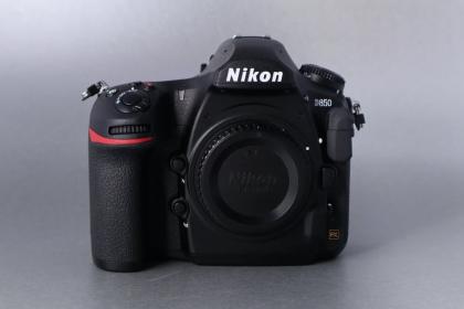 Nikon D850 in Originalverpackung
