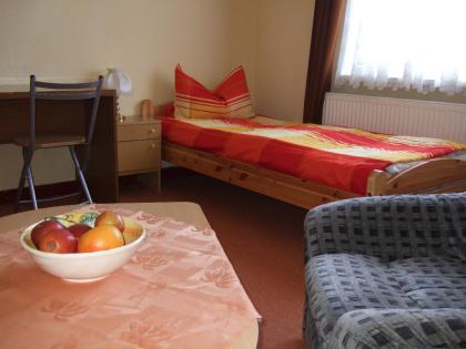 Möbliertes Zimmer Bad Langensalza  Wohnung