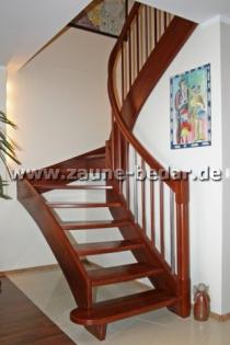 Holztreppen aus Polen * Treppen aus Polen * Bolzentreppe aus Holz aus Polen