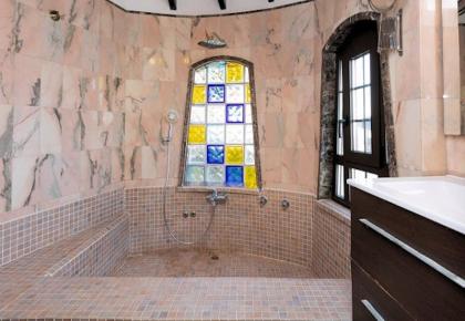 Luxusvilla mit privatem Pool und direktem Meerzugang an der Costa Brava