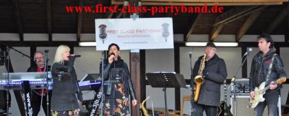 FIRST CLASS BAND BREMEN Moderne Partymusik Live