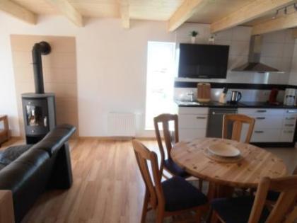 Ostsee-Ferienhaus Strandpirat mit Meerblick, Sauna und Kamin
