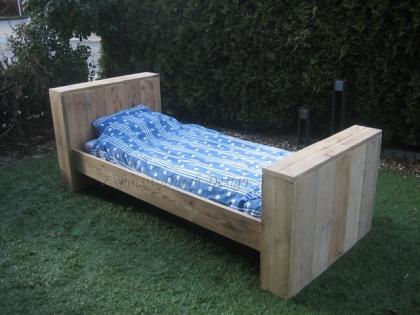 Bauholz Bett Magdeburg von www.exklusivdutchdesign.de
