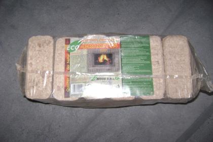 Kaminholz, Holzbriketts und Holzpellets