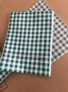 Bieten maßgeschneiderte Verpackungsfolien europaweit an