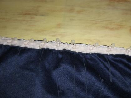 2 dunkelblaue Gardinen (Schals)