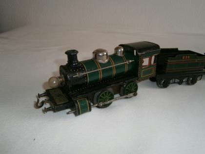 Sehr alte, gut erhaltene K B - (Uhrwerk)Blecheisenbahn...