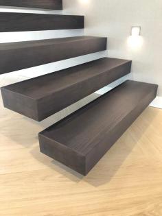 FREITRAGENDE SCHWIMMENDE MASSIVHOLZTREPPEN ESCHENHOLZ 100x28x12cm