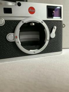 Leica M10 Silber verchromt mit Originalverpackung