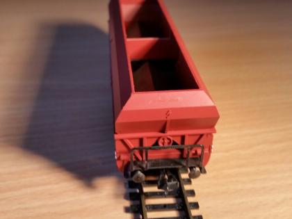 Fleischmann H0 4 Achsen Selbstentladewagen Erz III Art. -Nr.: 5520