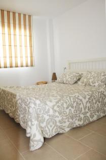 WIFI TRAUMHAFTES NEUBAU APARTMENT MIT POOL UND MEERBLICK FUER 5 PERSONEN