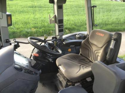 CLAAS Ares 557