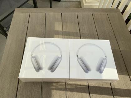 APPLE AirPods Max Wireless Bluetooth Noise-Cancelling Headphones