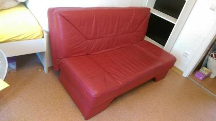 Echt-Leder-Sofa, rot, ausziehbar zum Schlaf-Sofa Länge: 195cm Sitz-Breite 148cm