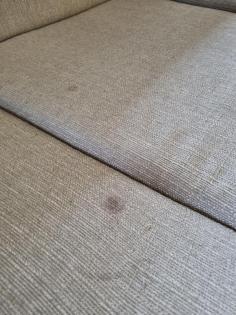 Große Couch mit sehr viel Platz