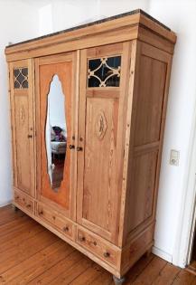 Großer Bauernschrank Kleiderschrank Holz natur mit Spiegel