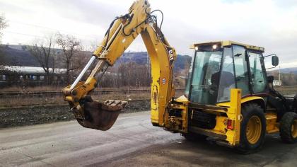 2005 CATERPILLAR 428D   - VERKAUFEN 23800 EUR