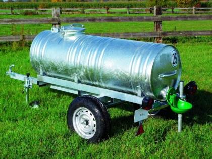 Wasserwagen Fässer und Tanks in vielen Größen
