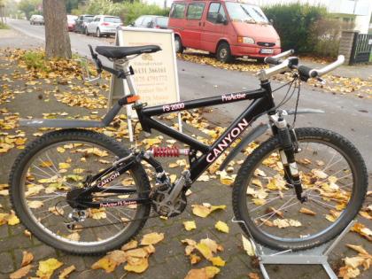 (40) 24 Gang CANYON 26 Zoll Rh 47 Gabel u Sattel gefedert