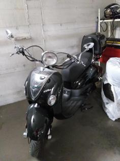 Verkaufe meinen 50ccm Roller luxxon cruiser! Kilometerstand: 5730!