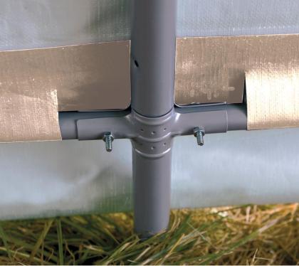 Mobiles Weidezelt als Unterstand für ihre Pferde