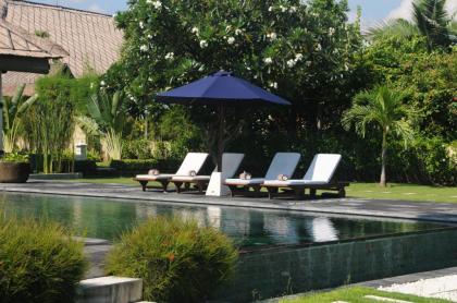 Ferienhaus auf Bali, 2-10 Personen Luxusvilla mit eigenem Pool am Strand in Lovi