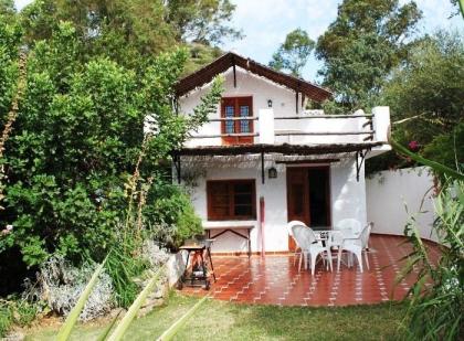 Finca/Cortijo mit Gästehaus auf großem Grundstück westlich von Estepona